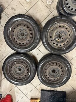 Zimní sada na Toyota Auris 195/65R15, 5x114,3