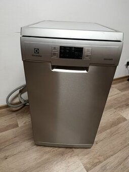 Myčka ELECTROLUX EnergySaver - nefůnkční na díly nebo opravu