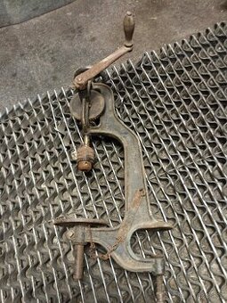 Prodám ruční stolní vrtačku