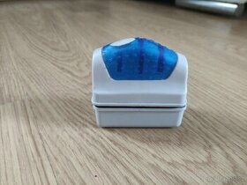 Magnetický čistič pro akvárium