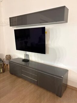 Moderní obývací stěnu – vysoký lesk, perfektní stav