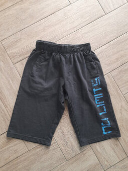 Chlapecké teplákové kraťasy zn. Lewro, vel. 128/134.