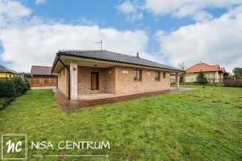 Prodej bungalovu v anglosaském stylu 190 m², pozemek 1073 m²