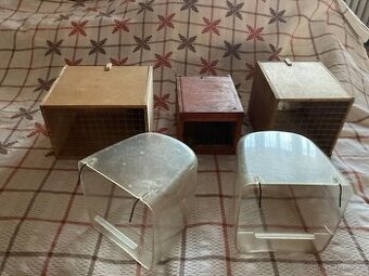 Přepravky a koupelničky