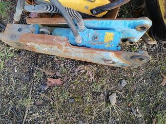 Hydraulické bourací kladivo Krupp HM135, pro stroje-nosiče 2