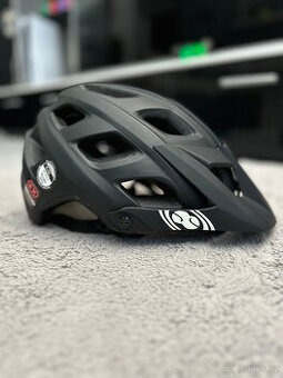 Prodám Enduro-Trail přilbu IXS Trail RS - NOVÁ