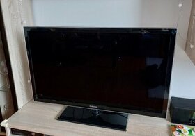 TV LCD Samsung 40" + set-top box DVB-T2
