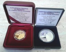 Zlatá a Ag medaile obě číslo 034 30.výročí sametové revoluce