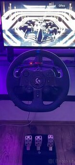 Volant Logitech G923 s pedály