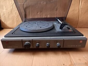 Tesla nzc 041 de luxe gramofon