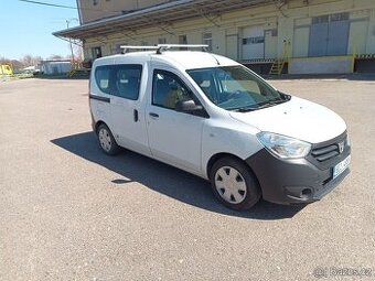 Dacia Dooker 1.6i-16v rok 2016 TAŽNÉ malý nájezd KM - 1