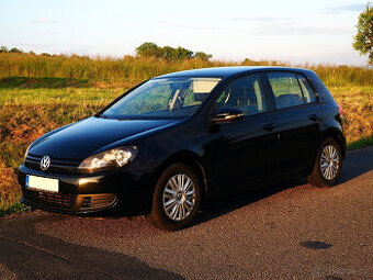 VW Golf 6 ▪ 1.6 75 kW ▪▪ klima ▪▪ 2 sady kol ▪▪ tažné ▪▪