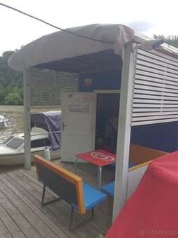 Prodám plovoucí zařízení (hauseboat)