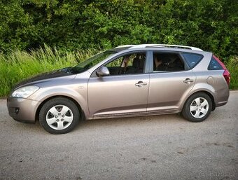 Kia Ceed 1.6 CRDi Combi po servise za 21tis.Kč