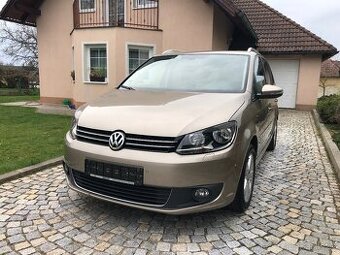 Volkswagen Touran 1,6 TDI 77 KW Panorama Plný servis VW