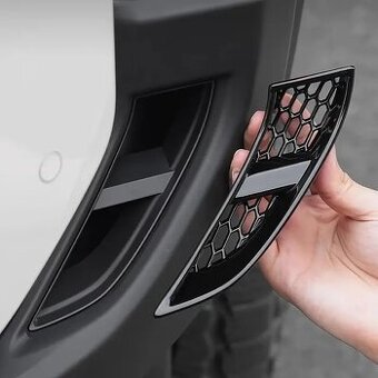 Toyota land cruiser 250 mřížky do předního nárazníku