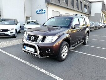 Nissan Pathfinder 2.5 dCi 140kW Navigace-kamera-TZ-7 míst