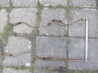 Retro visutá hrazda houpačka