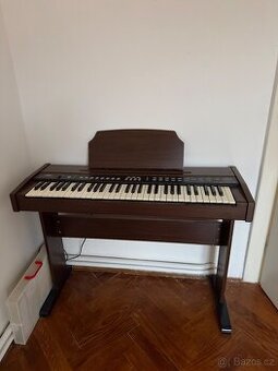 Digitální piano se stojanem – výborný stav
