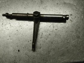 Tatra603 výstupní hridel  řazení a spojkové lozisko