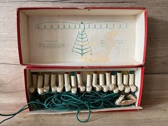 staré vánoční ozdoby světýlka svíčky vánoční ozdoby