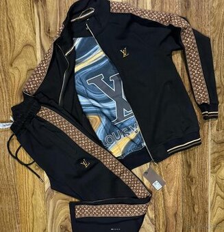 louis vuitton souprava..