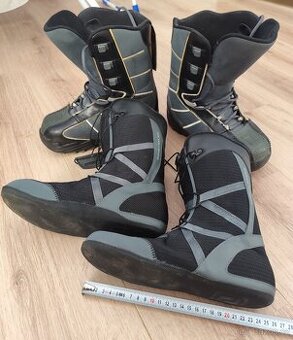 Snowboard boty velikost 39 ( MONDO 25 CM )