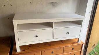 Ikea Hemnes Tv komoda masiv bílé mořidlo