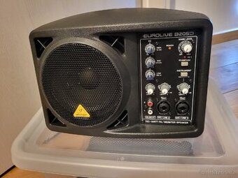 Aktivní monitor Behringer B205D