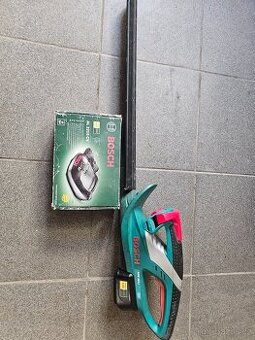 Aku nůžky na živý plot