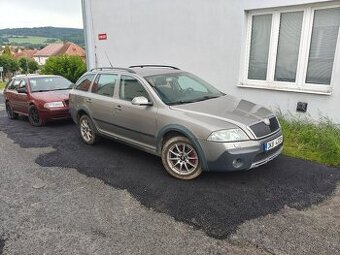Škoda Octavia 2 Scout 2.0 TDI 103 kW - 4x4