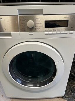 Prodám pračku AEG L87480FL (Series 8) – 8 kg, 1400 ot., parn