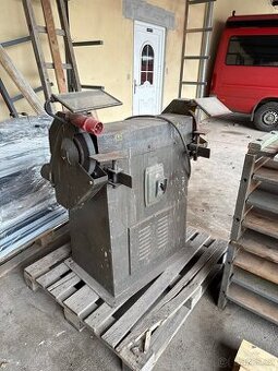 Dvoukotoučova bruska strojní