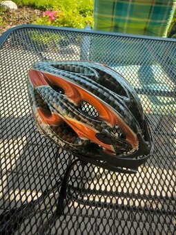 Cyklistická přilba Sherman