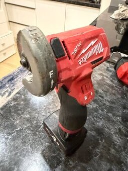 Aku uhlova bruska Milwaukee m12 FCOT