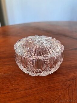 Broušená křišťálová dóza Bohemia crystal