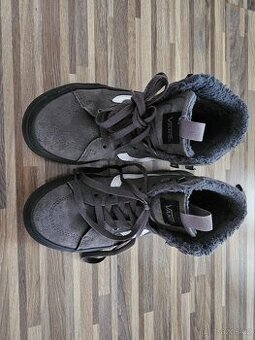 Prodám zimní kožené boty Vans vel. 33