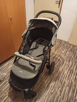 Sportovní kočár Joie