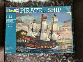 Revell model pirátská loď 1:72. (05605)