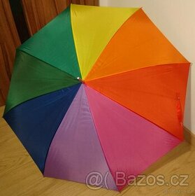 Barevný duhový deštník