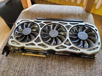 Grafická karta EVGA GeForce GTX 1080 Ti FTW3