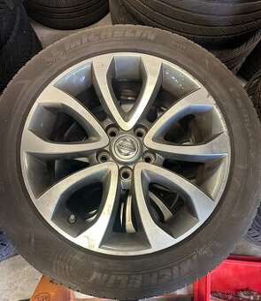 Kola originál  nissan juke s pneu 215/55R17