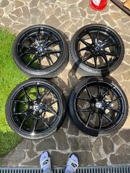 Tomason TN29 Superlight 5x112 225/35 r19 (váha 8,3kg)