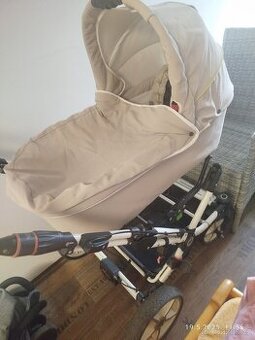 Kočárek s příslušenstvím+autosedačka