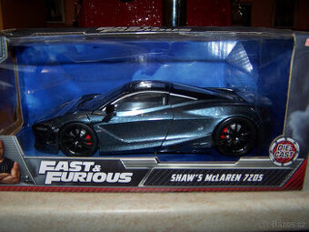 JADA FAST&FURIOUS RYCHLE A ZBĚSILE SHAW´S MCLAREN 720S