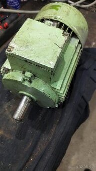 elektromotor patkový 380/220 V
