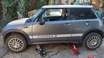 mini cooper kola 205/55/R16 komplet obuté 2,5 3mm - 1