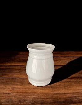 Vintage váza z bílého porcelánu, květník, květináč