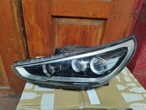Hyundai i30 full-led světlomet