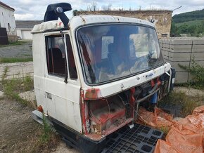 Tatra 815 kabina